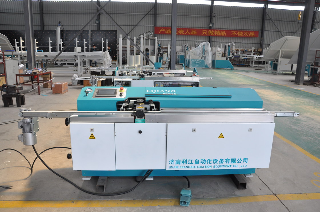 Máy Butyl nóng chảy mạnh mẽ / Máy đùn Butyl cho dây chuyền sản xuất xúc phạm