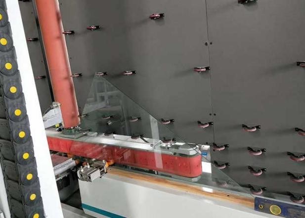 50m / phút Máy thủy tinh cách điện Low E Bơm keo kép với robot niêm phong