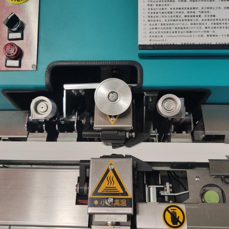 Máy chiết rót phân tử hút ẩm tự động cho thanh đệm và cán dải nhôm thủy tinh cách nhiệt