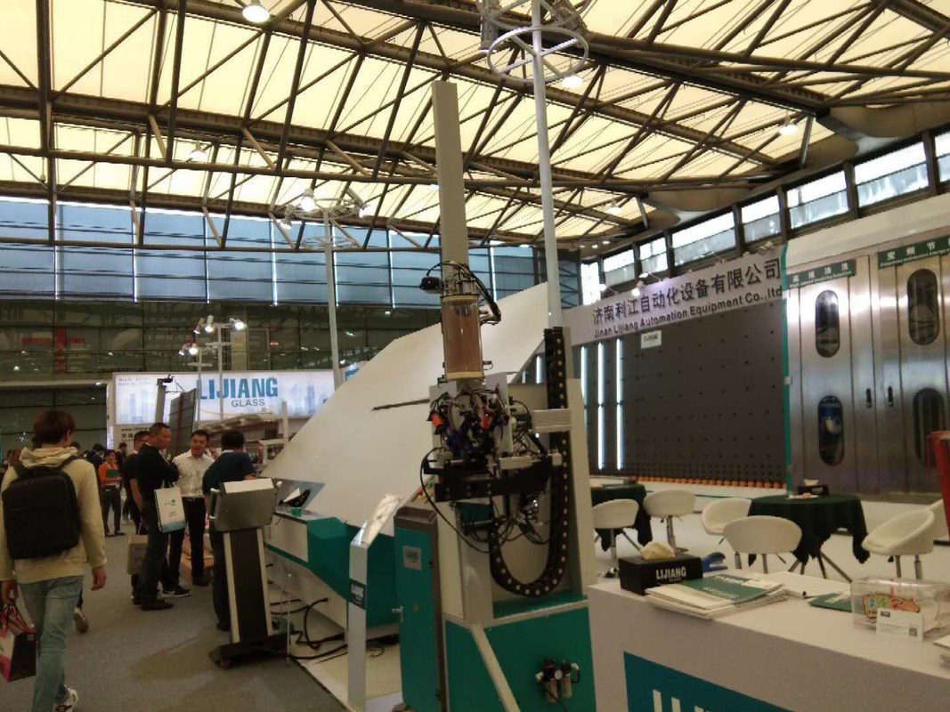 Dây chuyền sản xuất kính cách điện hai mảnh IGU 19mm Một lần chứa đầy khí Argon