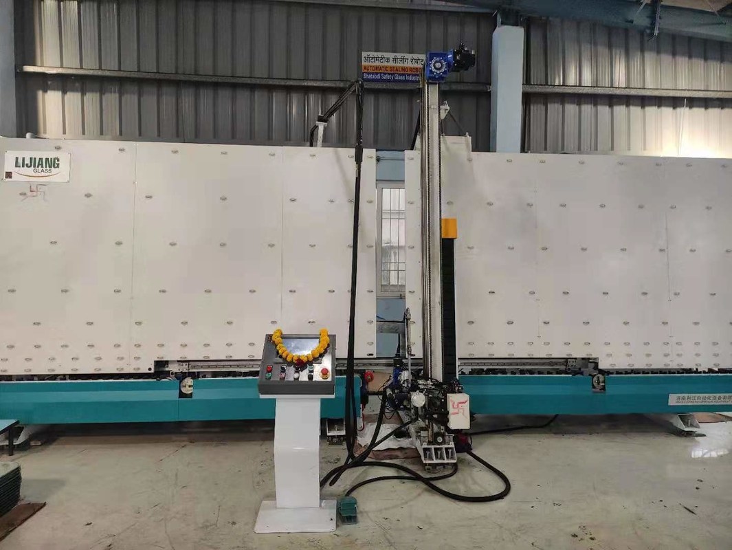 độ dày 12-56 mm Máy niêm phong thủy tinh cho Robot niêm phong thủy tinh cách điện silicone