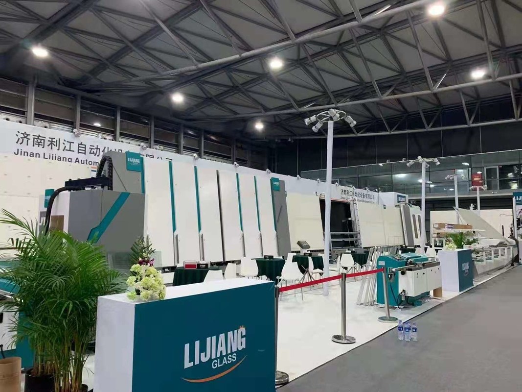 Dây chuyền sản xuất kính cách điện dọc CNC cho rèm Louver tốc độ cao